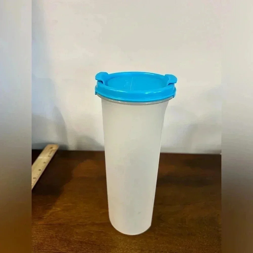 VTG Tupperware Modular Mates Round #4,30 Oz With Blue Shake & Spoon Out Seal EUC
